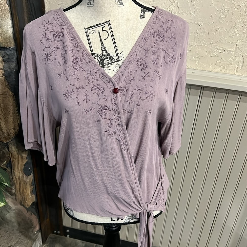 Eyeshadow Lavender Women's Blouse